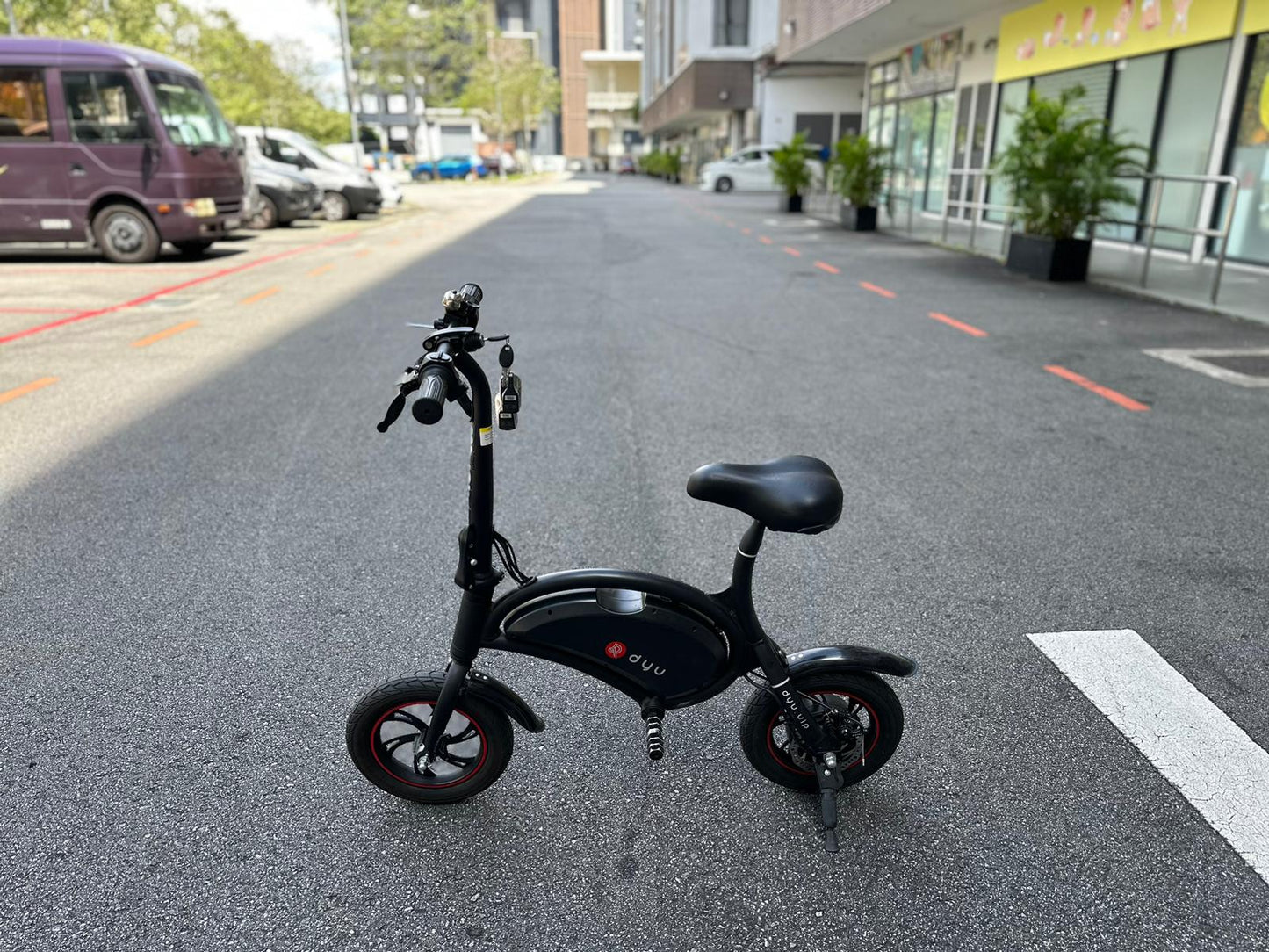 UL2272 DYU but deregistered (NO BATTERY)