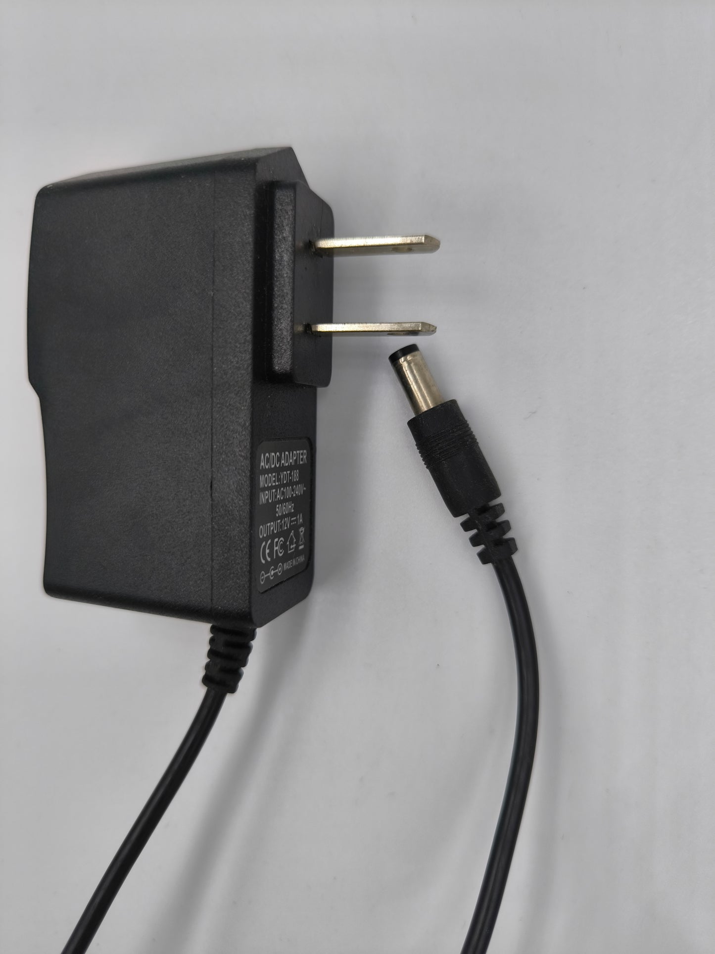 AC/DC ADAPTER 12V 1A ( Non Safety Mark )