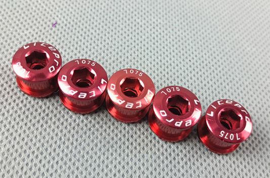 Akantor Chain Ring Screws